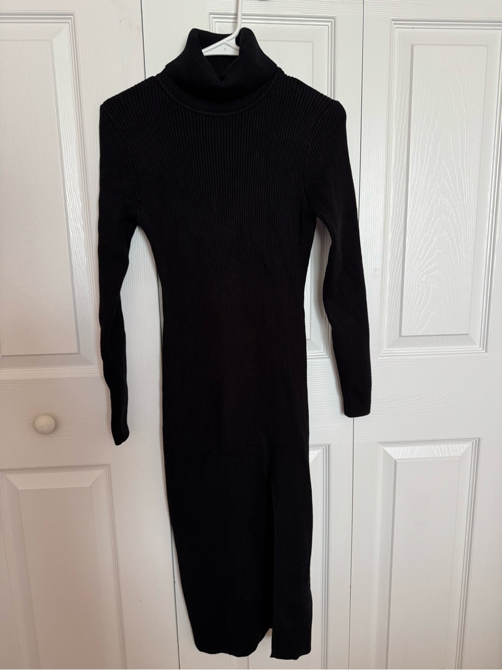 Anrabess Black Ribbed Turtleneck Long-Sleeve Midi Dress with slit - size small